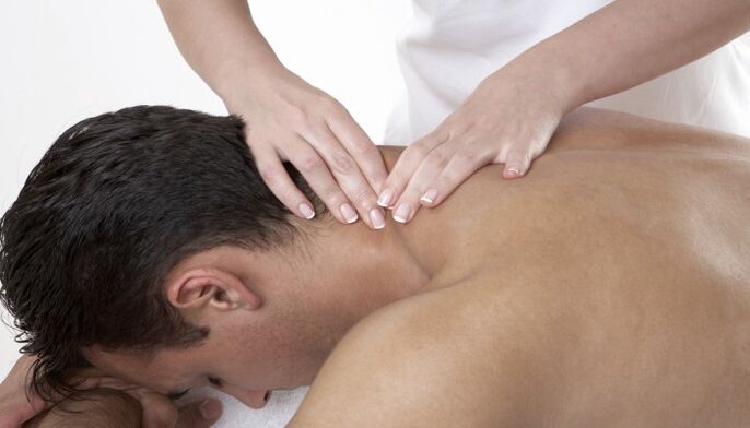 Massage during osteochondrosis of the spine