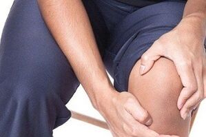 Self-massage of the knee joint during arthrosis